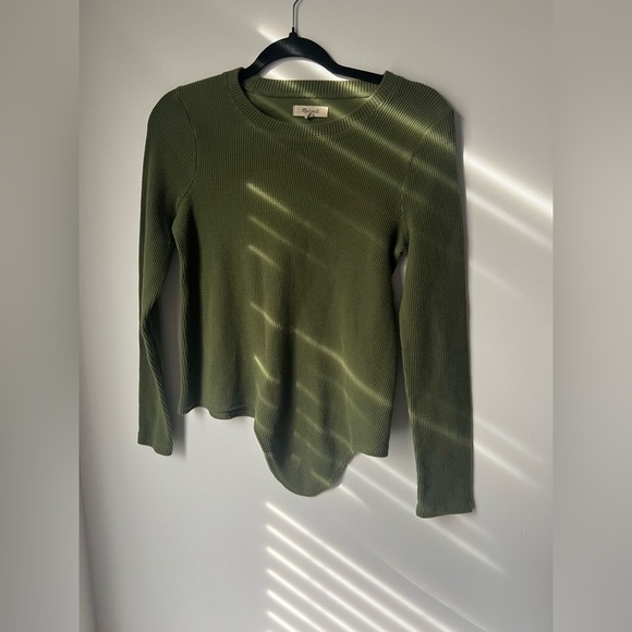 Madewell Tops - Madewell knit asymmetrical long sleeve green top xs